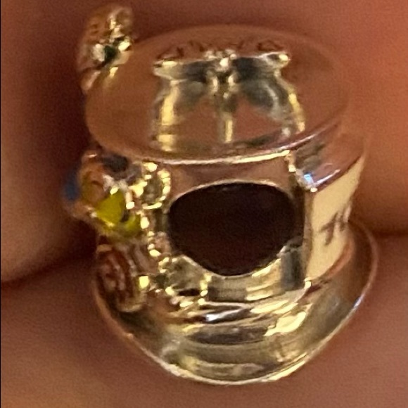 Pandora Disney’s “Alice in Wonderland” spinning tea cup charm for bracelets - Picture 4 of 5